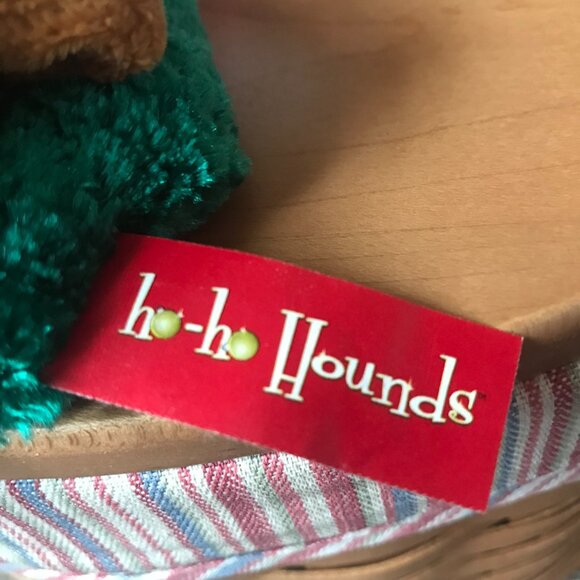 Ho Ho Hounds Magnetic Christmas Dog Wreaths - Picture 4 of 6